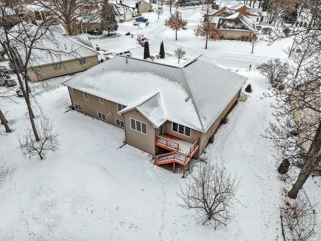 448 MEADOW WIND DRIVE, Green Bay, WI 54311