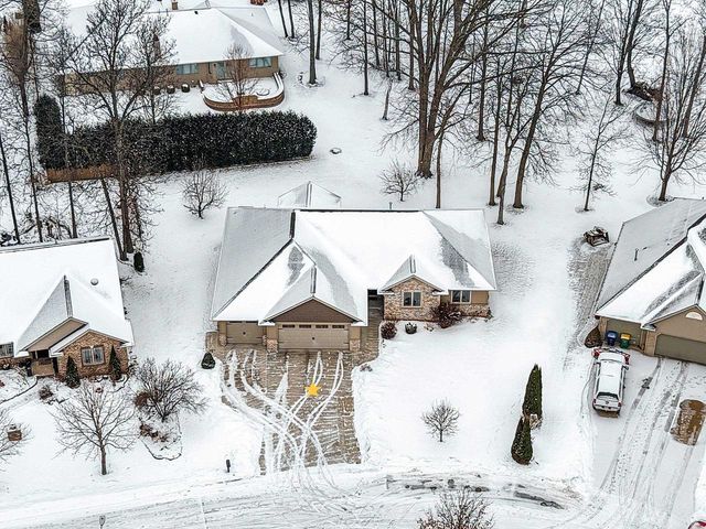 448 MEADOW WIND DRIVE, Green Bay, WI 54311