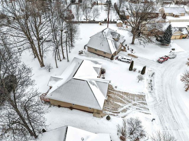 448 MEADOW WIND DRIVE, Green Bay, WI 54311