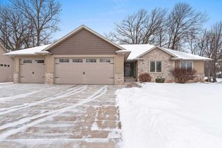 448 MEADOW WIND DRIVE, Green Bay, WI 54311