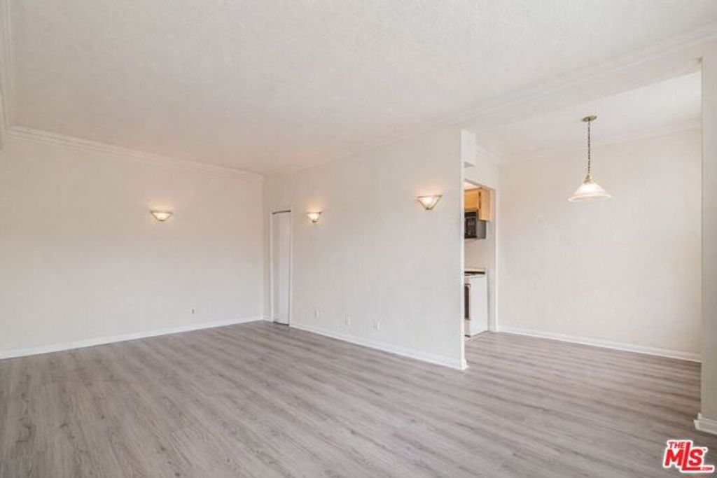 5640 Franklin Avenue 200, Los Angeles, CA 90028