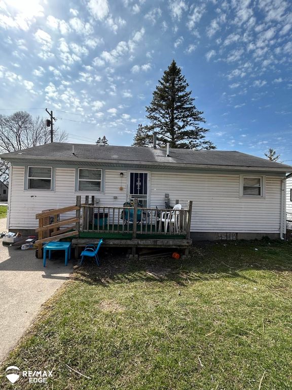 2928 Walters Drive, Saginaw, MI 48601