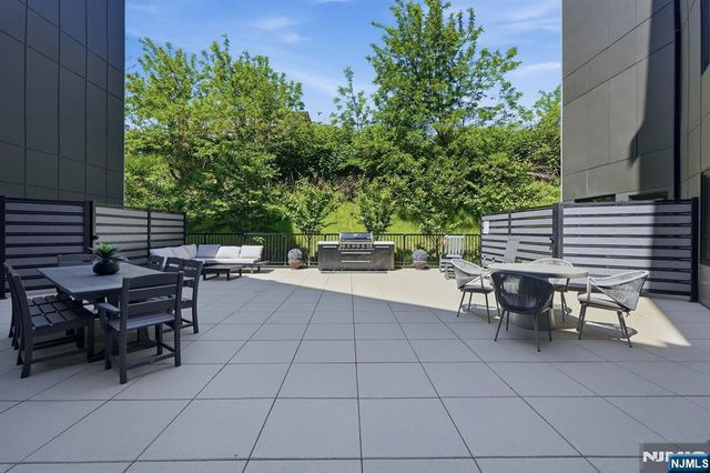 1435 10th Street 207, Fort Lee, NJ 07024