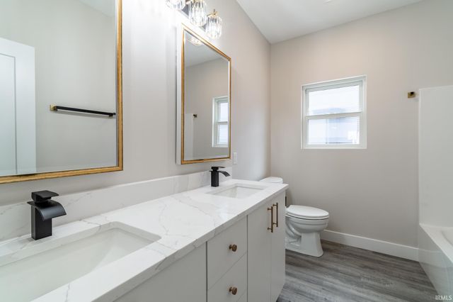 619 Sandringham Pass, Fort Wayne, IN 46845