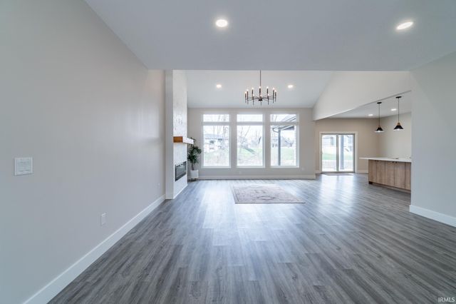 619 Sandringham Pass, Fort Wayne, IN 46845