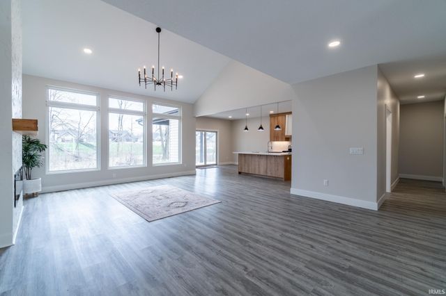 619 Sandringham Pass, Fort Wayne, IN 46845