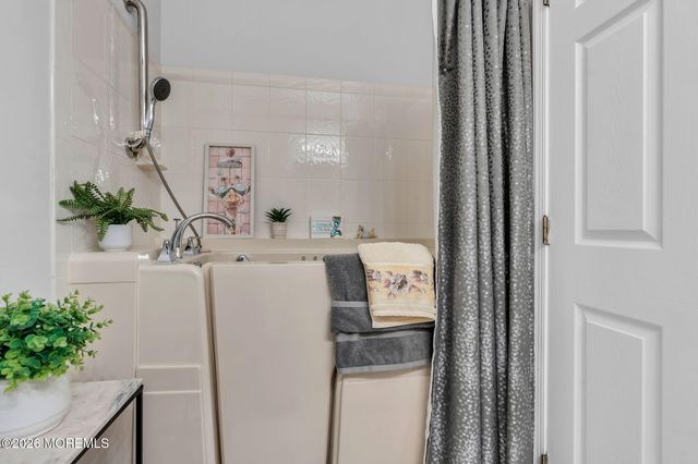 3 El Greco Drive, Manchester, NJ 08759