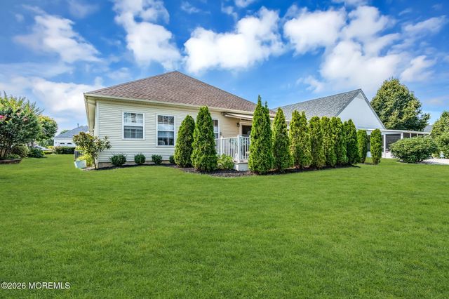 3 El Greco Drive, Manchester, NJ 08759