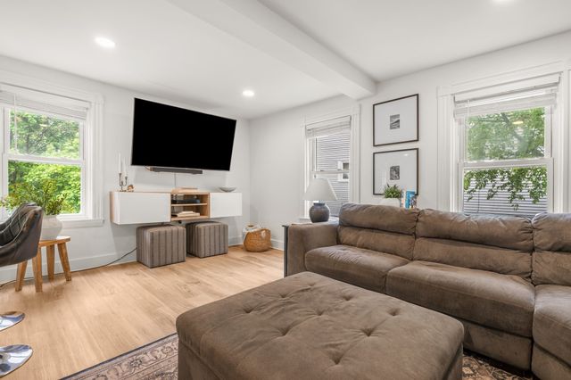 29 Sterling St 29, Weymouth, MA 02188