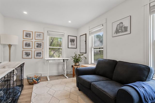 29 Sterling St 29, Weymouth, MA 02188