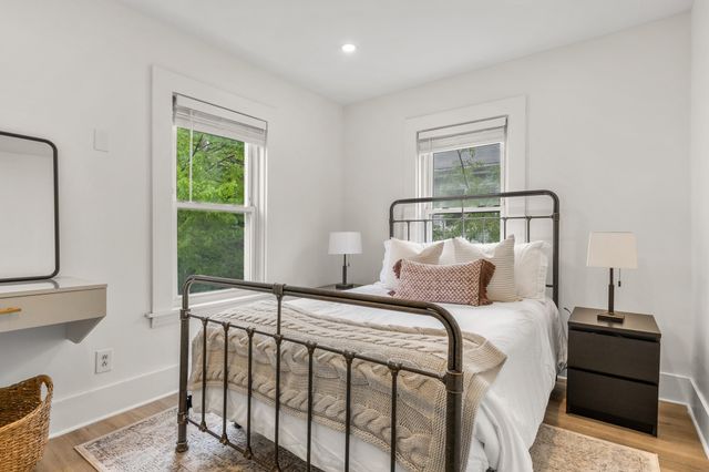 29 Sterling St 29, Weymouth, MA 02188