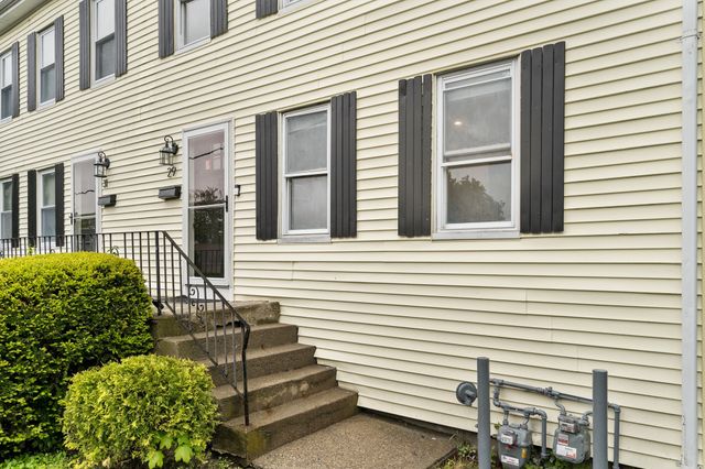 29 Sterling St 29, Weymouth, MA 02188