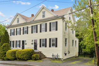 29 Sterling St 29, Weymouth, MA 02188