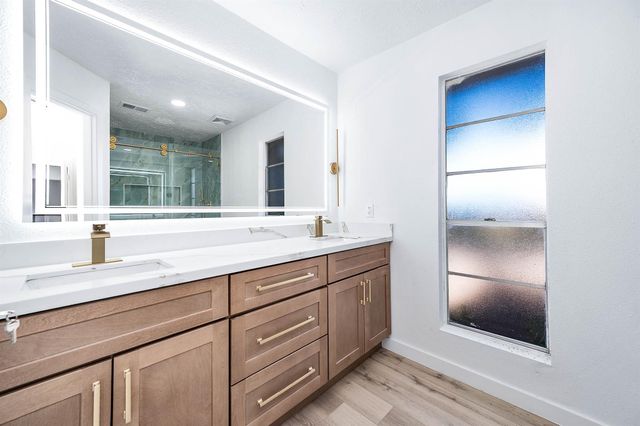 2118 Pepperglen Court, Missouri City, TX 77489