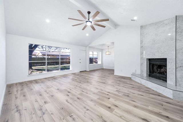 2118 Pepperglen Court, Missouri City, TX 77489