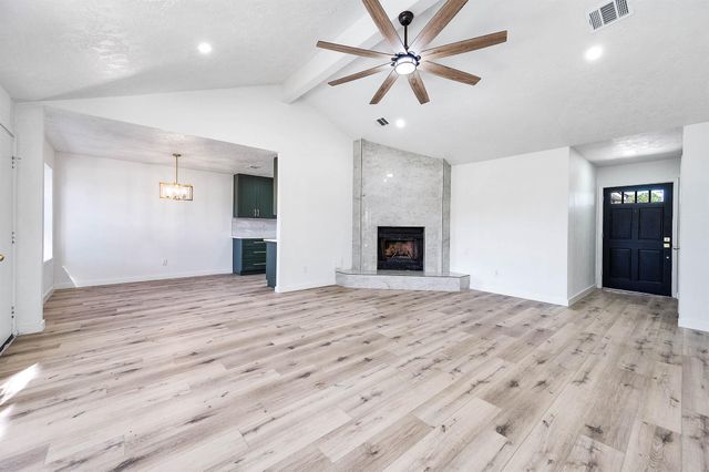 2118 Pepperglen Court, Missouri City, TX 77489