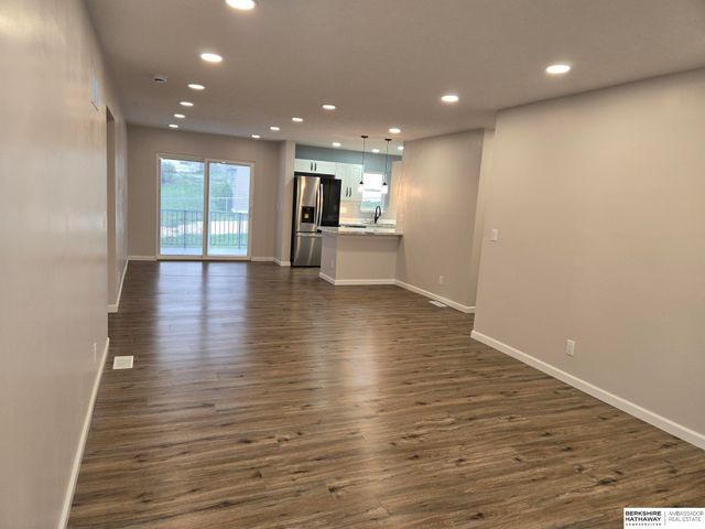 612 S 6TH Street, Plattsmouth, NE 68048