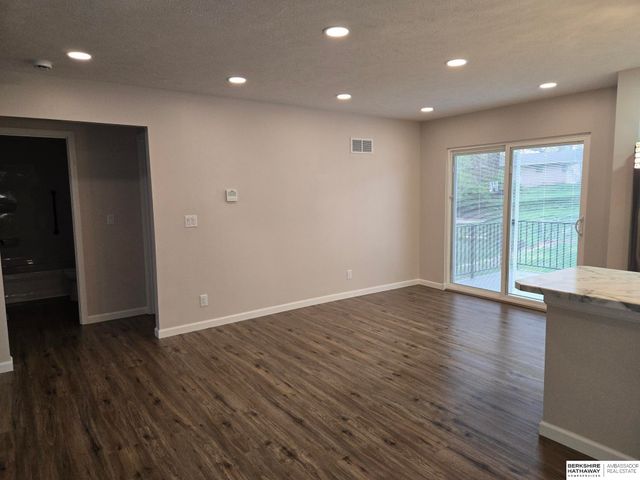 612 S 6TH Street, Plattsmouth, NE 68048