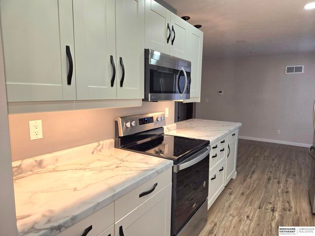 612 S 6TH Street, Plattsmouth, NE 68048