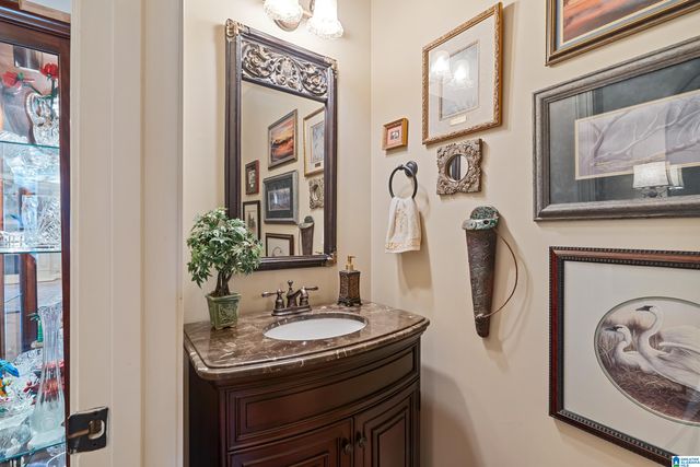 1084 DUNNAVANT PLACE, Birmingham, AL 35242