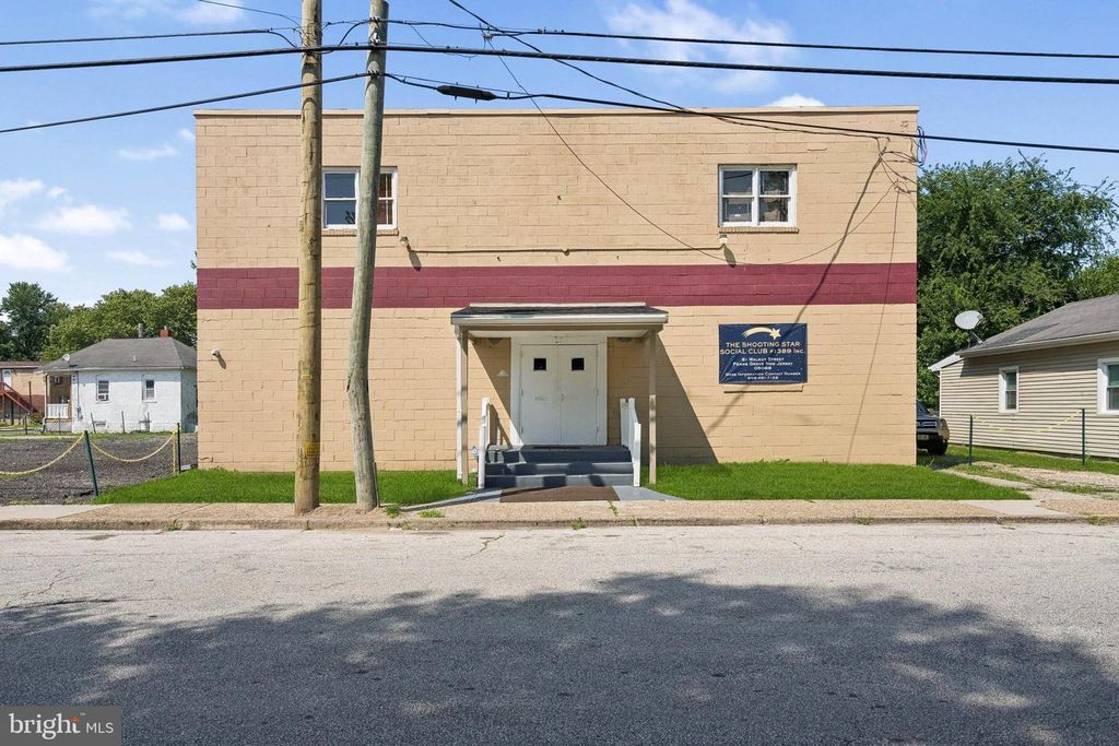 81 WALNUT ST, Penns Grove, NJ 08069