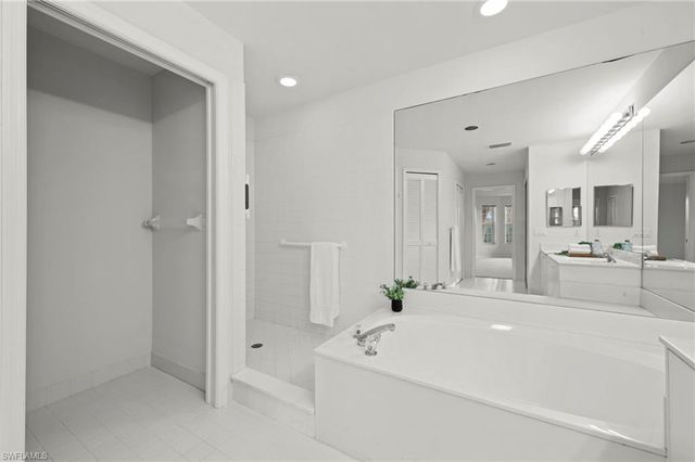 8291 Grand Palm DR 2, Estero, FL 33967