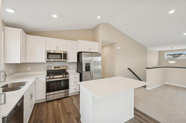 1319 Woods Road NE, Isanti, MN 55040