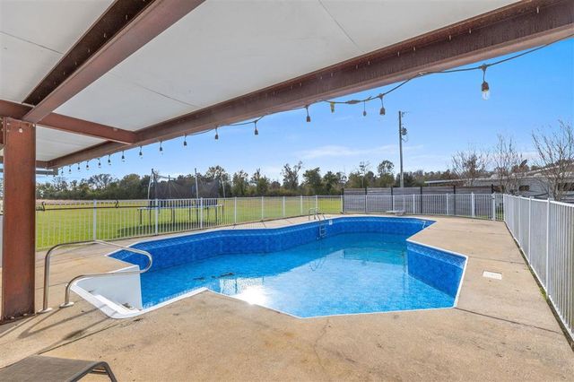 7375 McCown Road, Iowa, LA 70647