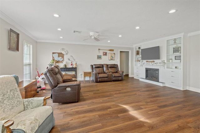 7375 McCown Road, Iowa, LA 70647