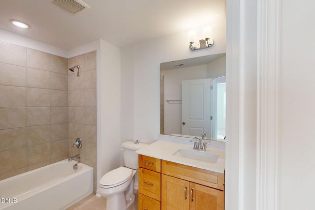 5029 Jowett'S Walk Drive 29, Cary, NC 27519