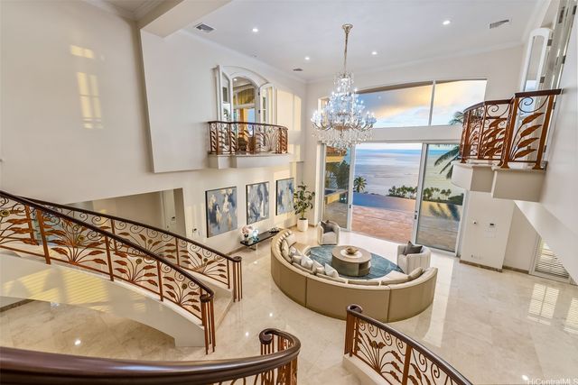 269 Kaialii Place, Honolulu, HI 96821