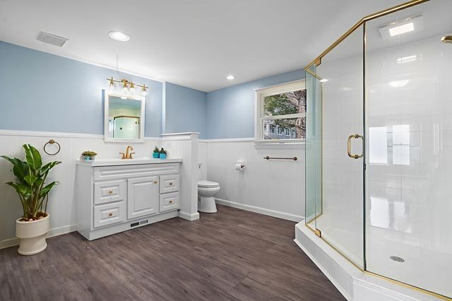 91 Manomet Ave, Plymouth, MA 02360