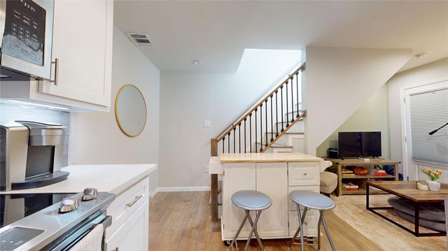 1410 Hyde Park Boulevard 104, Houston, TX 77006