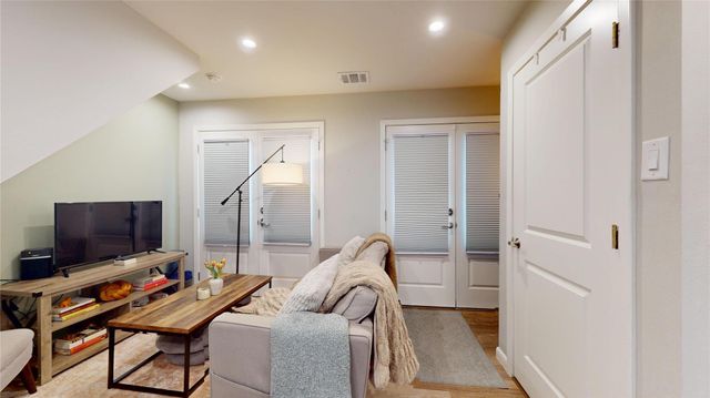 1410 Hyde Park Boulevard 104, Houston, TX 77006