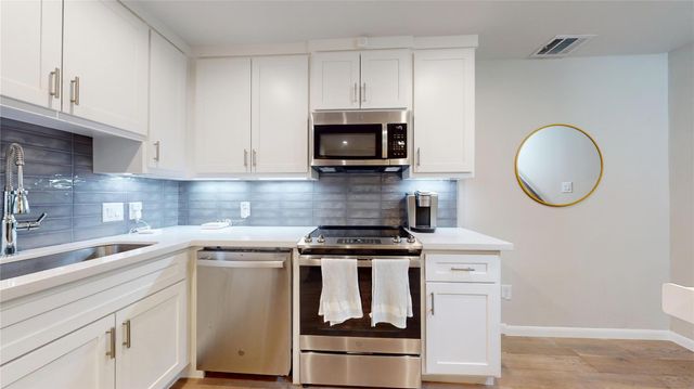 1410 Hyde Park Boulevard 104, Houston, TX 77006