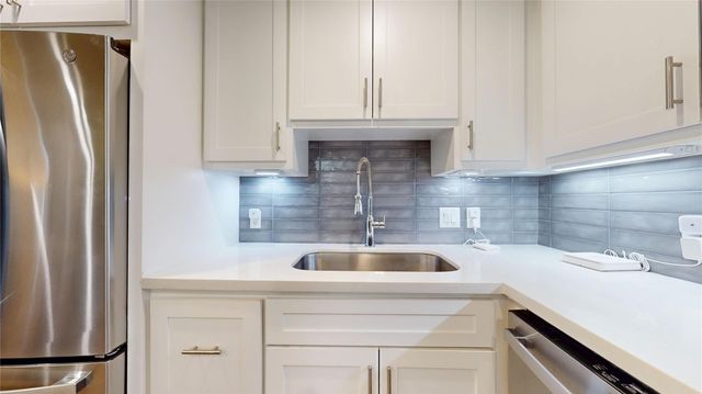 1410 Hyde Park Boulevard 104, Houston, TX 77006