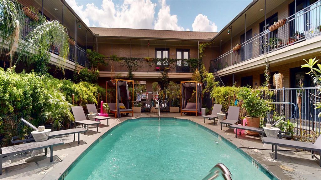 1410 Hyde Park Boulevard 104, Houston, TX 77006