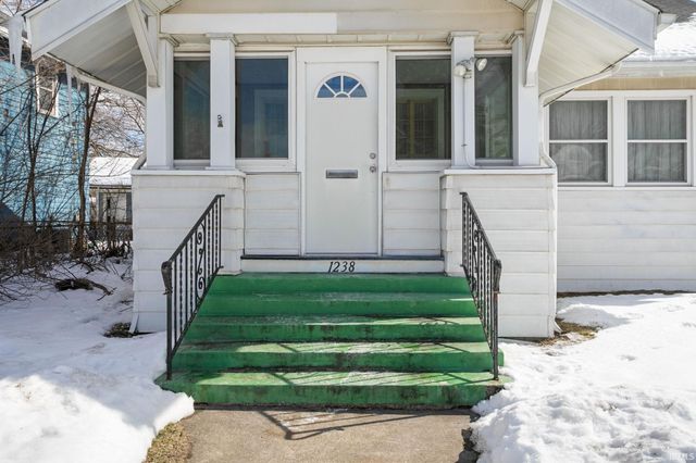 1238 Diamond Avenue, South Bend, IN 46628