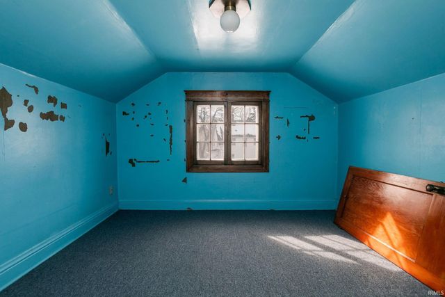 1238 Diamond Avenue, South Bend, IN 46628