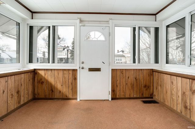 1238 Diamond Avenue, South Bend, IN 46628