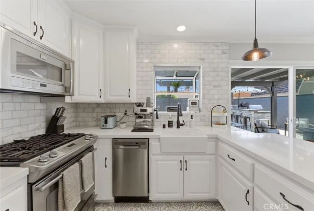 3926 Downey Court, Simi Valley, CA 93063
