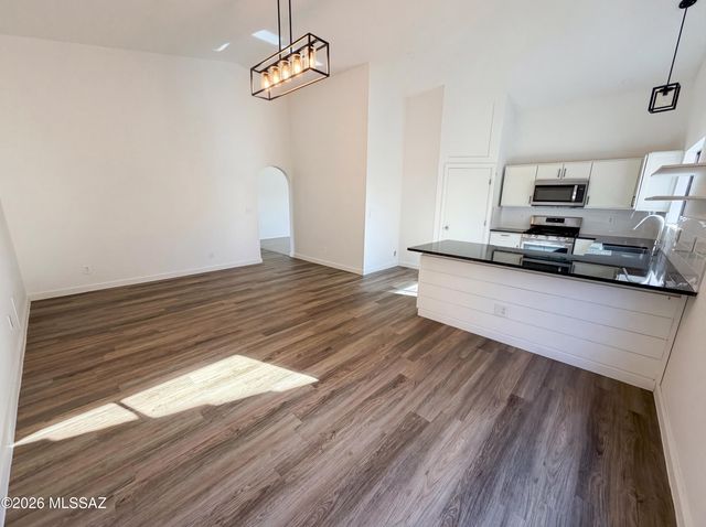 8049 S Carbury Way, Tucson, AZ 85747