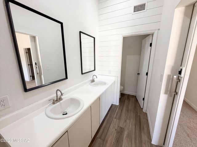 8049 S Carbury Way, Tucson, AZ 85747