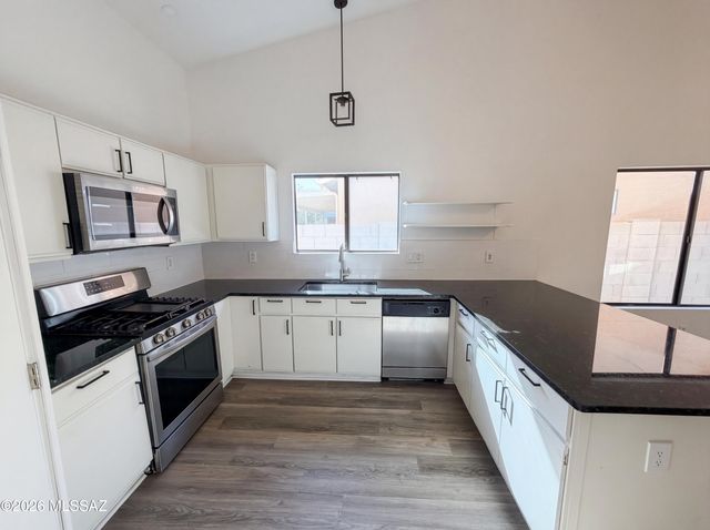 8049 S Carbury Way, Tucson, AZ 85747