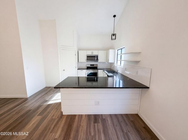 8049 S Carbury Way, Tucson, AZ 85747