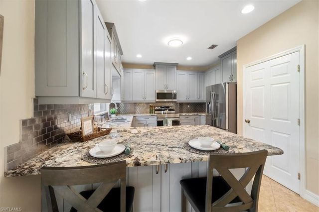 12341 Eagle Pointe CIR, Fort Myers, FL 33913