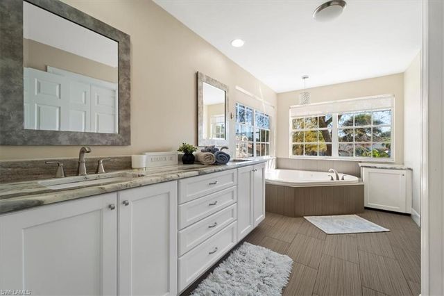 12341 Eagle Pointe CIR, Fort Myers, FL 33913