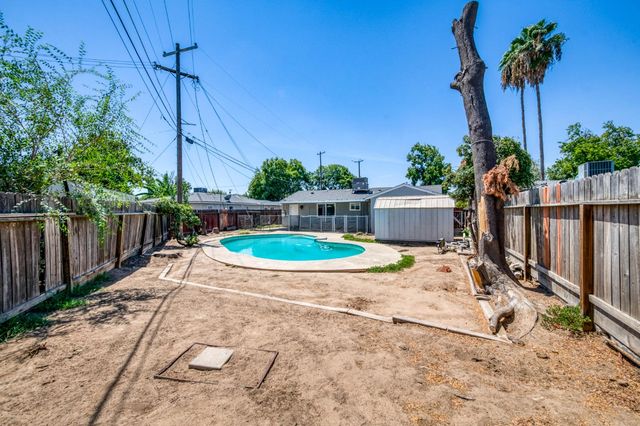4516 N Anna Street, Fresno, CA 93726