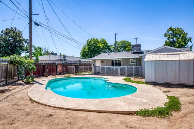 4516 N Anna Street, Fresno, CA 93726