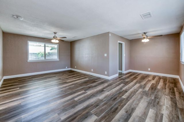 4516 N Anna Street, Fresno, CA 93726